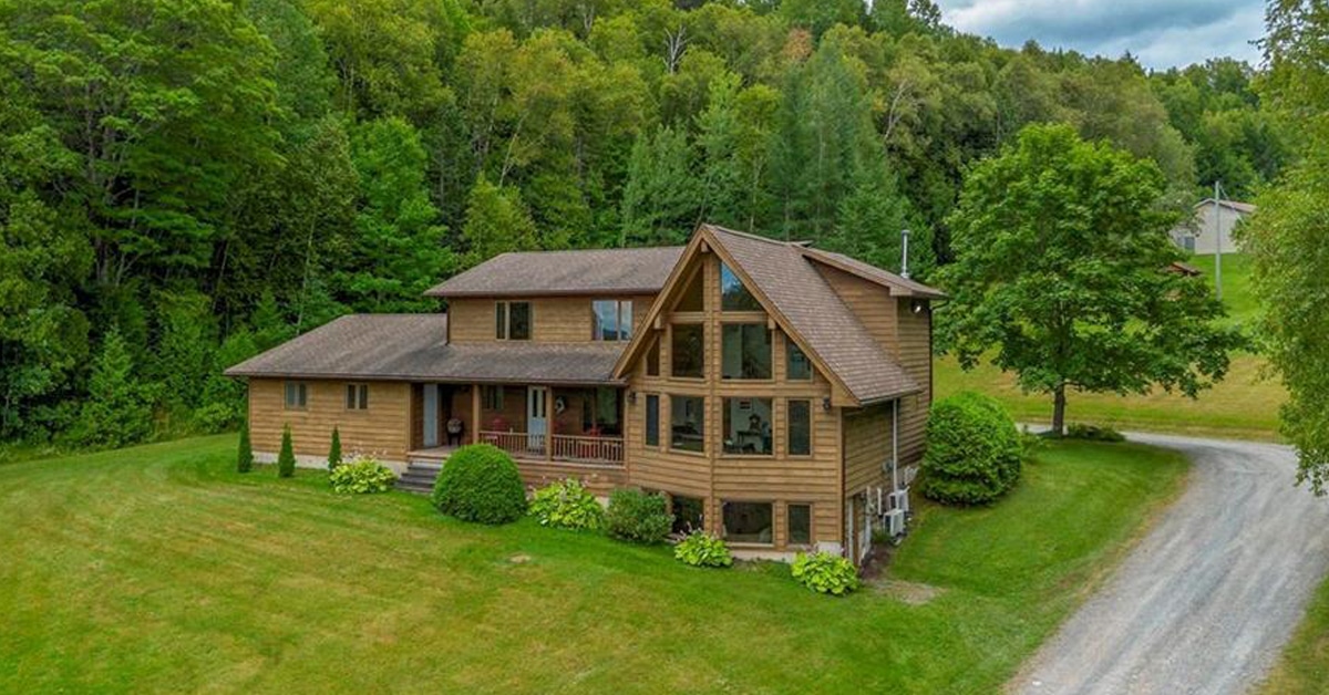 Thumbnail for $955,000 for a meticulously-maintained home and property in Lower Kingsclear, NB