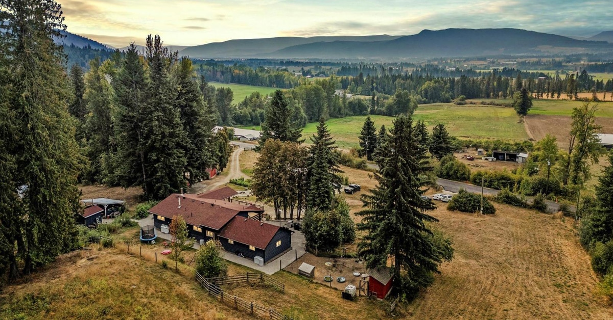 Thumbnail for $1,199,000 for a stunning, perfect-sized property in the Okanagan Valley