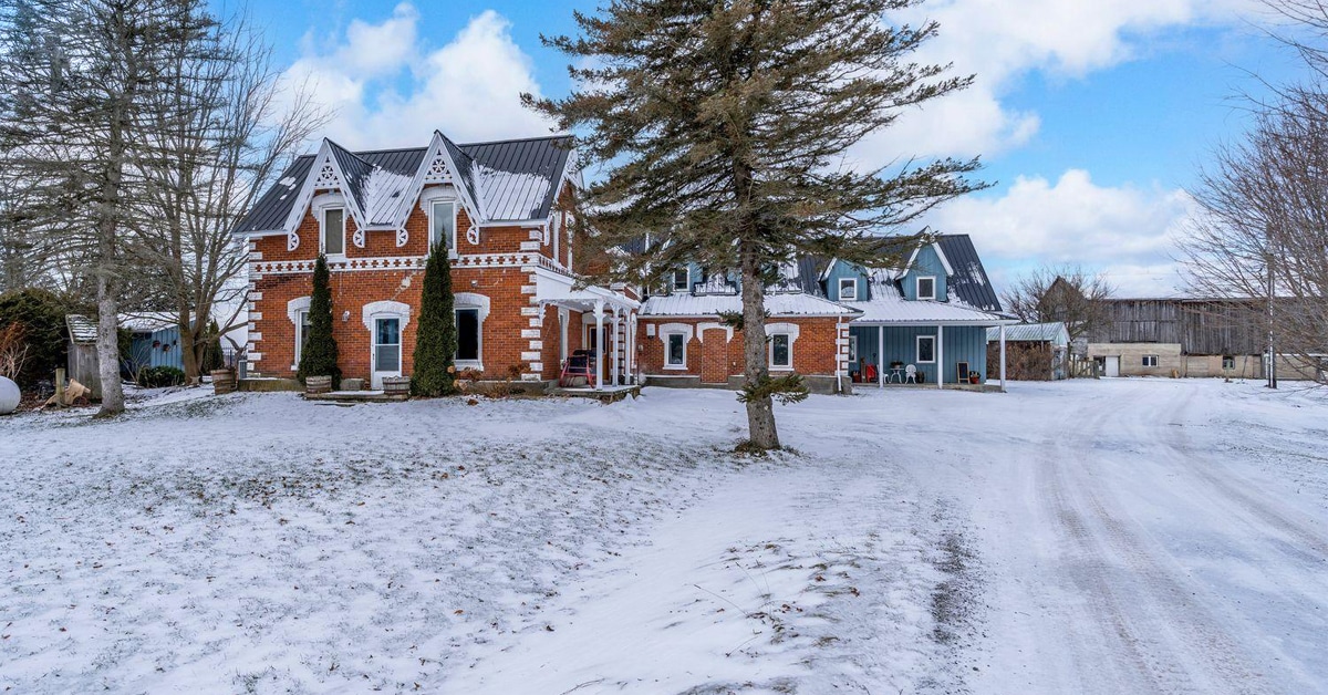 Thumbnail for $2,500,000 for country living at its finest in Essa, Ontario